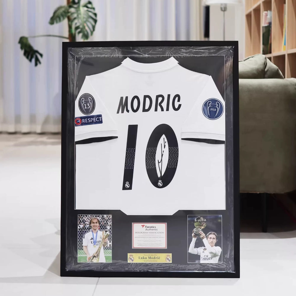 Luka Modrić Real Madrid CF Framed Jersey Display (60×80cm) – Facsimile Signature Edition - i-Station Mobile Phone & Electronic Device Repair and Accessories
