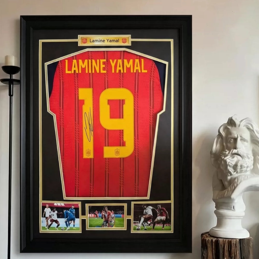 Lamine Yamal Spain Framed Jersey Display (60×80cm) – Facsimile Signature Edition - i-Station Mobile Phone & Electronic Device Repair and Accessories